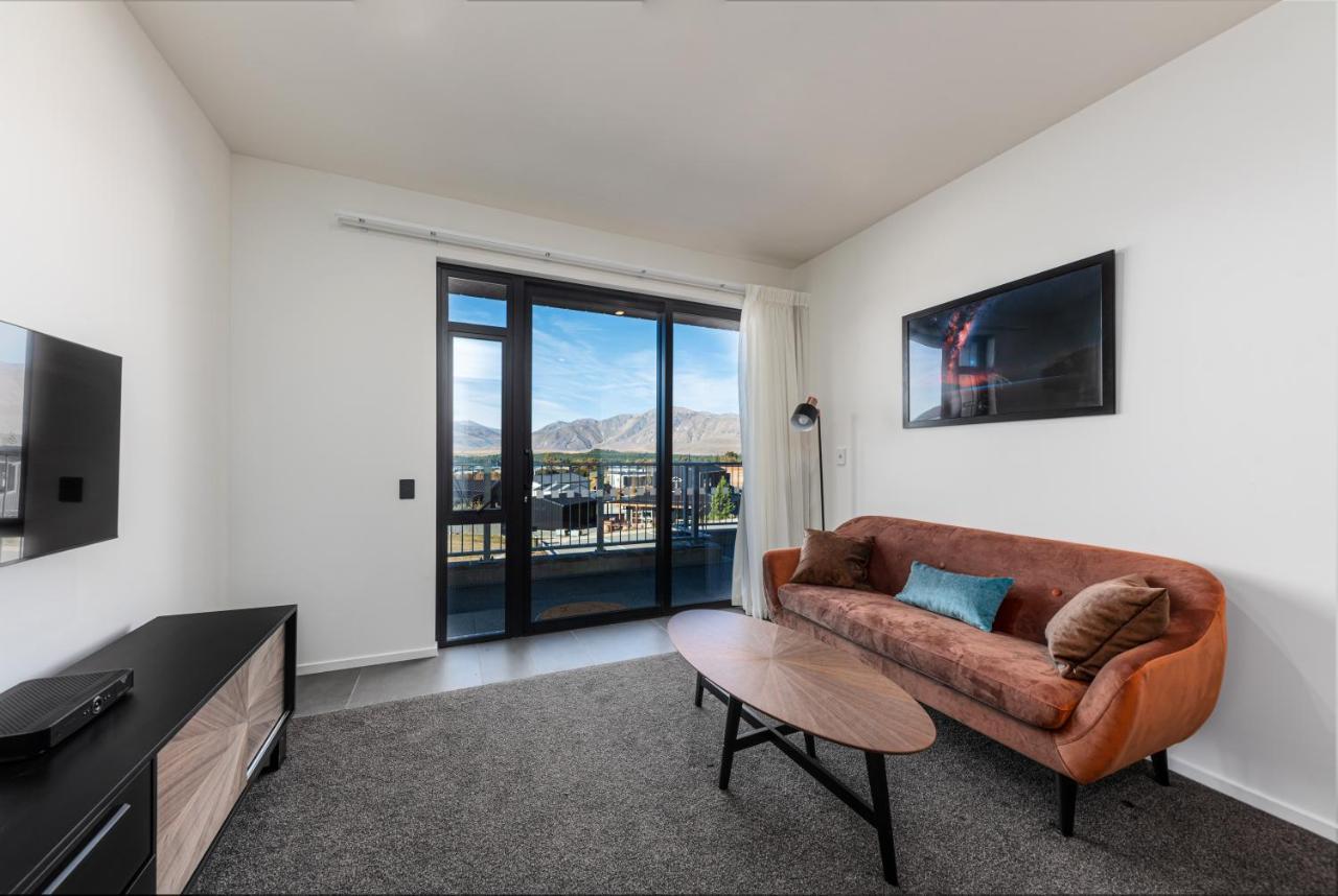 Galaxy Boutique Hotel レイク・テカポ エクステリア 写真 A living room in a typical apartment